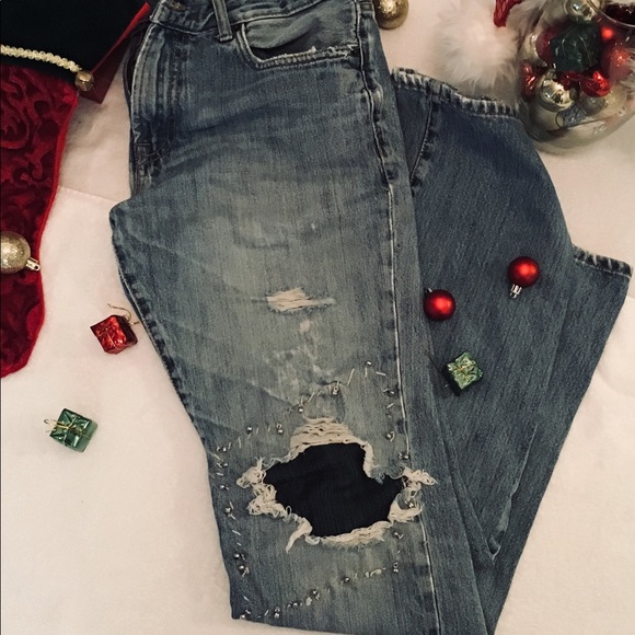 “AEROPOSTALE” EXTREMELY Distressed men’s jeans. - Picture 2 of 8